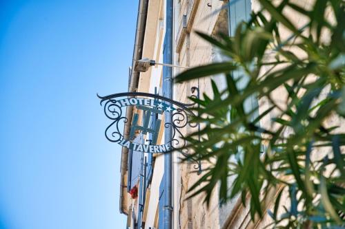 . La Taverne