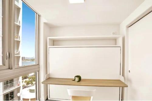 Futura - Rooftop pool, Gym, Walk to Downtown & Brickell in Miami, USA