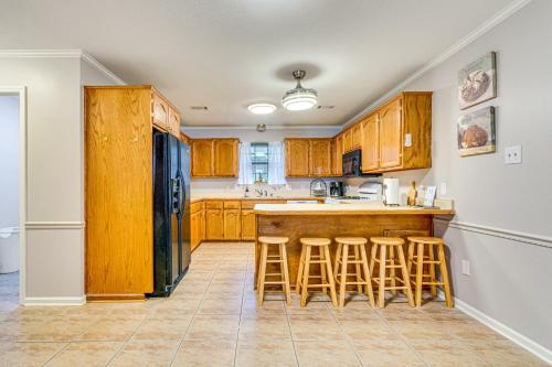 Pet-Friendly Conway Home 1 Mi to Hendrix College! in Conway, USA