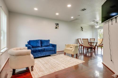 Charming Family Home with Yard - 24 Mi to Austin! in Kyle, USA