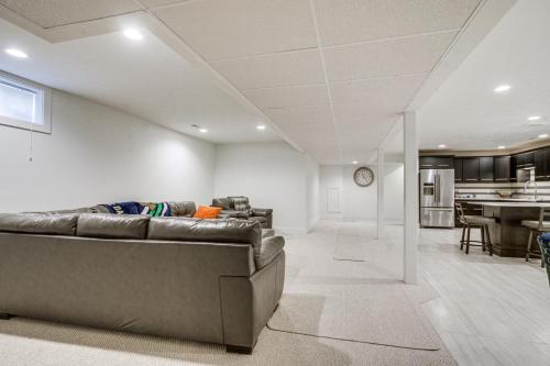 Convenient North Bend Apt Half-Mi to Notre Dame! in South Bend, USA