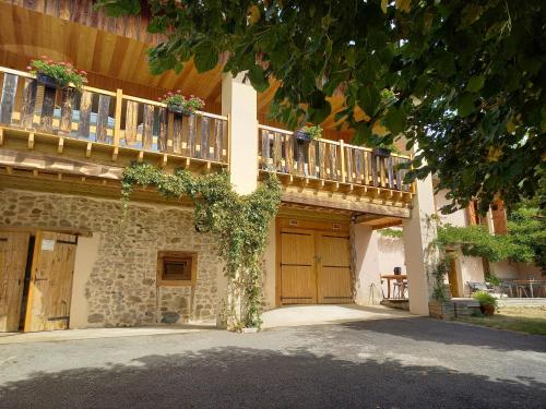 A szálláshely kívülről, Chambre d'Hôtes Côté Glycine (Chambre d'Hotes Cote Glycine) in Saint-Marcel-d'Urfé