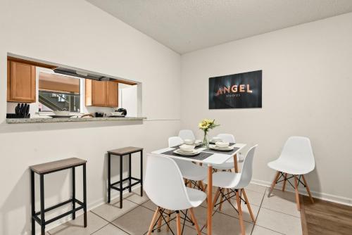 LSU 2Bed/2Bath Angel Studios Condo *NEW*