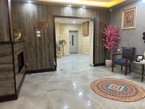 Pyramids Boutique - image 10