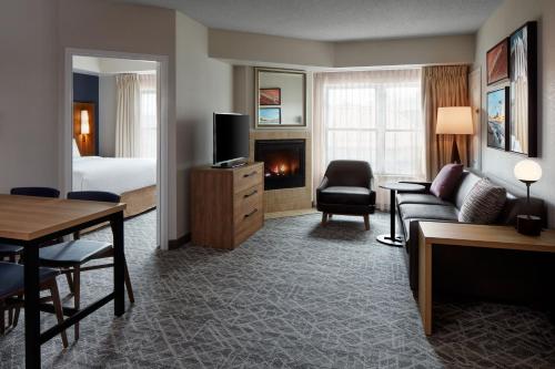 2 bedrooms, 3 beds
