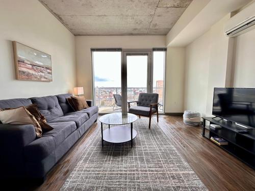 Flexhome East Side Studio UR3 in Milwaukee, USA