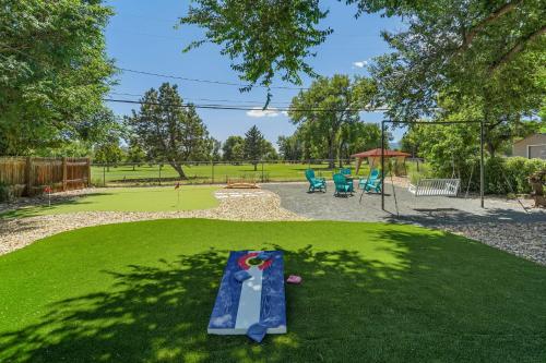 Mulligan Magic - Golf Hot Tub Fire Pit Scenic View in Colorado Springs, USA