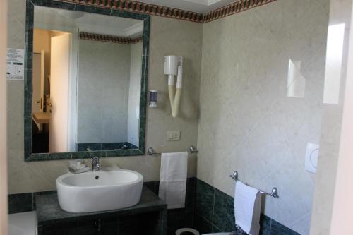Galileo Luxury Terrace Suites Rome - image 14