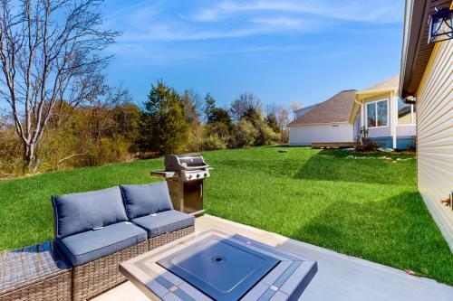 Modern Living Near the River in Loudon, USA