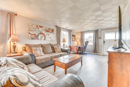 . Family-Friendly Ontario Home in Central Location!