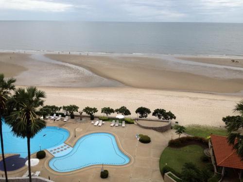 Surrounding environment, Phet Cha-am Plaza&Resort in Khao Yai (Cha-am)