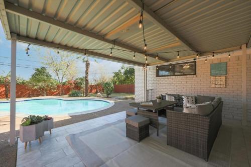 Beautiful Modern Home Pool for Groups and Families