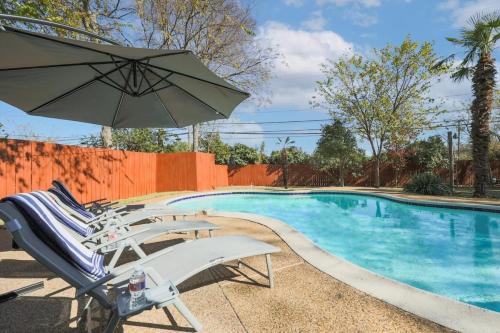 Beautiful Modern Home Pool for Groups and Families