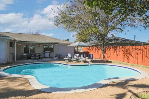 Beautiful Modern Home Pool for Groups and Families