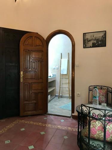 Double Room image 3