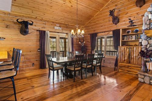 New! Weatherwood - Gorgeous Luxury Log Cabin!