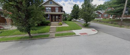 Historic Townhouse in Wallace Woods - Quiet, Easy Parking, Pets Welcome