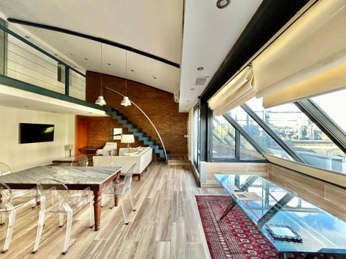 Amplio Loft en Puerto Madero a pasos del Puente de la Mujer y Casa Rosada