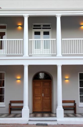Three Boutique Hotel