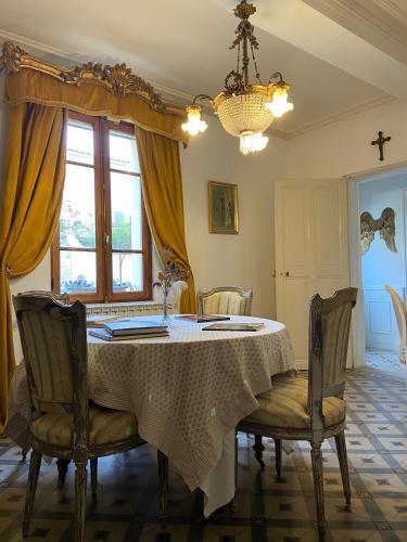 Maison 1823 - Suites de charme à Garons 5