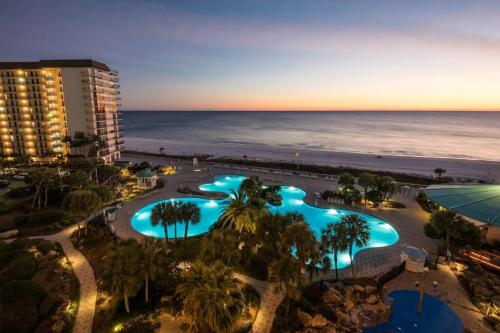 Quiet-Relaxing-Modern-Sleeps 8 Walk to the Beach! in Panama City (FL)