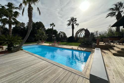 Lovely family home with pool - Location saisonnière - Candillargues