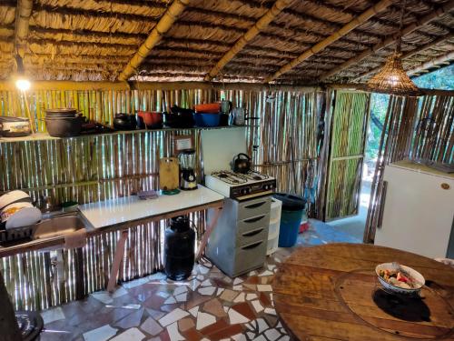 virtuve, Rumi Wilco Ecolodge & Nature Reserve-Cabañas & Camping (Rumi Wilco Ecolodge & Nature Reserve-Cabanas & Camping) in Vilcabamba