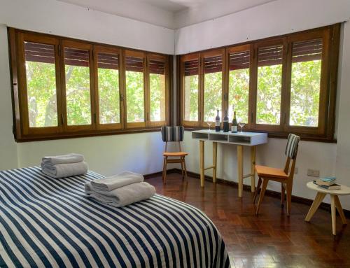 Double Room image 4