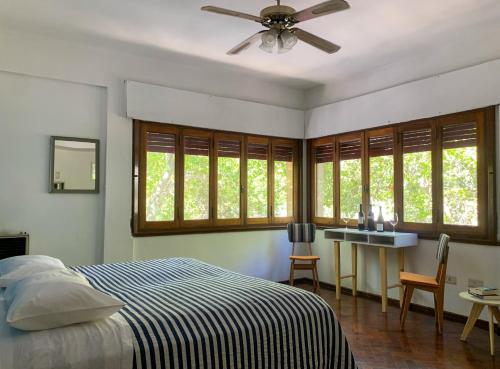 Double Room image 3