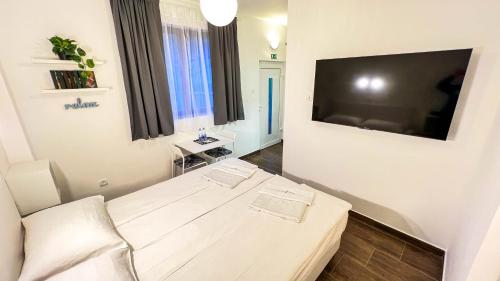 Superior Double or Twin Room with Garden View