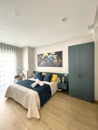 COLOMBO SUITE 5