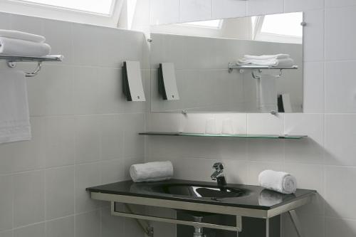 Best Western Hôtel des Thermes - Balaruc les Bains Sète - image 14