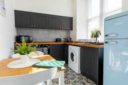 ST MARYS APARTMENT - Modern Apartment in Charming Market Town in the Peak District - High Bradfield