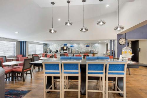 Best Western Westgate Inn - image 6