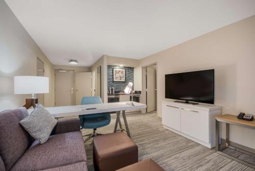 Hilton Garden Inn Oklahoma City Midtown - image 10