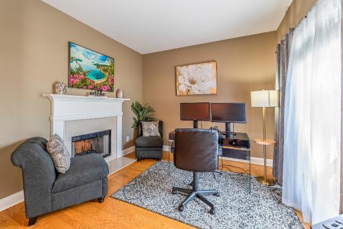 Lovely Big House with an office in Atlanta, Close to the Airport by Deity Villas thumb 3