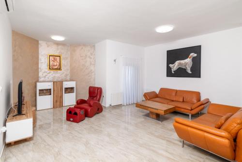 Four-Bedroom Holiday Home