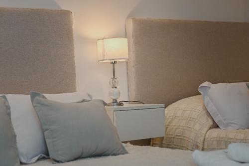 One-Bedroom Apartment image 10