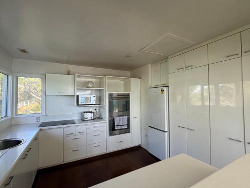 Super large seaview house in Oriental Parade