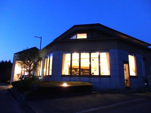 . Forest Villa YUMESUZU the closest accommodation to the metasequoia tree-lined avenue