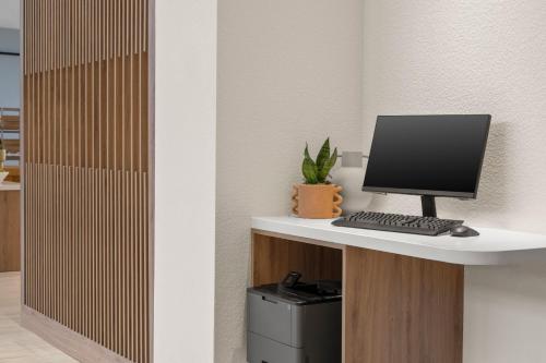 Element Springfield South Element Springfield South