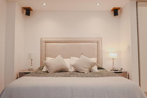 One-Bedroom Apartment image 10