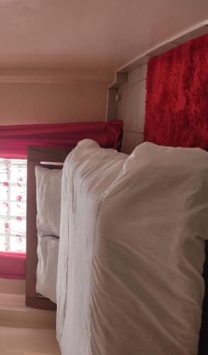 One-Bedroom Apartment image 7