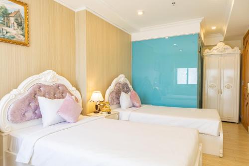 Superior Twin Room image 4