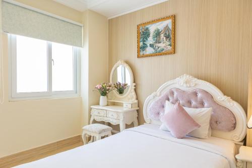 Superior Twin Room image 6