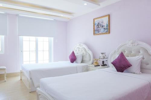 Deluxe Twin Room image 4