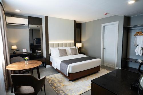 Amber Hotel - Cebu near Fuente Osmena Circle