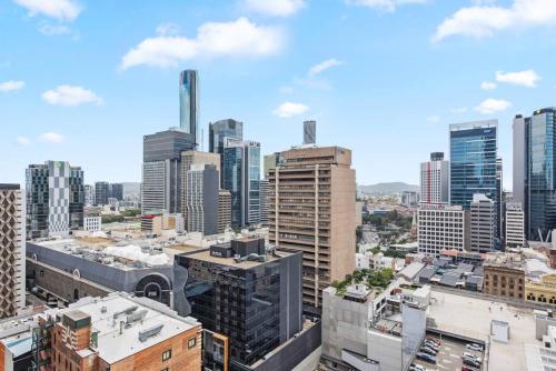 City Centre! 1Bed/1Bath/Study/1Car/Balcony ~ CBD - Tap to explore photos