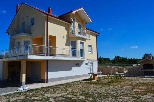 Blue Lake Luxury Rooms