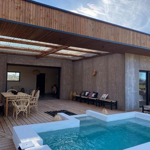 Magnifique villa écologique piscine jacuzzi gîte à louer Clarensac